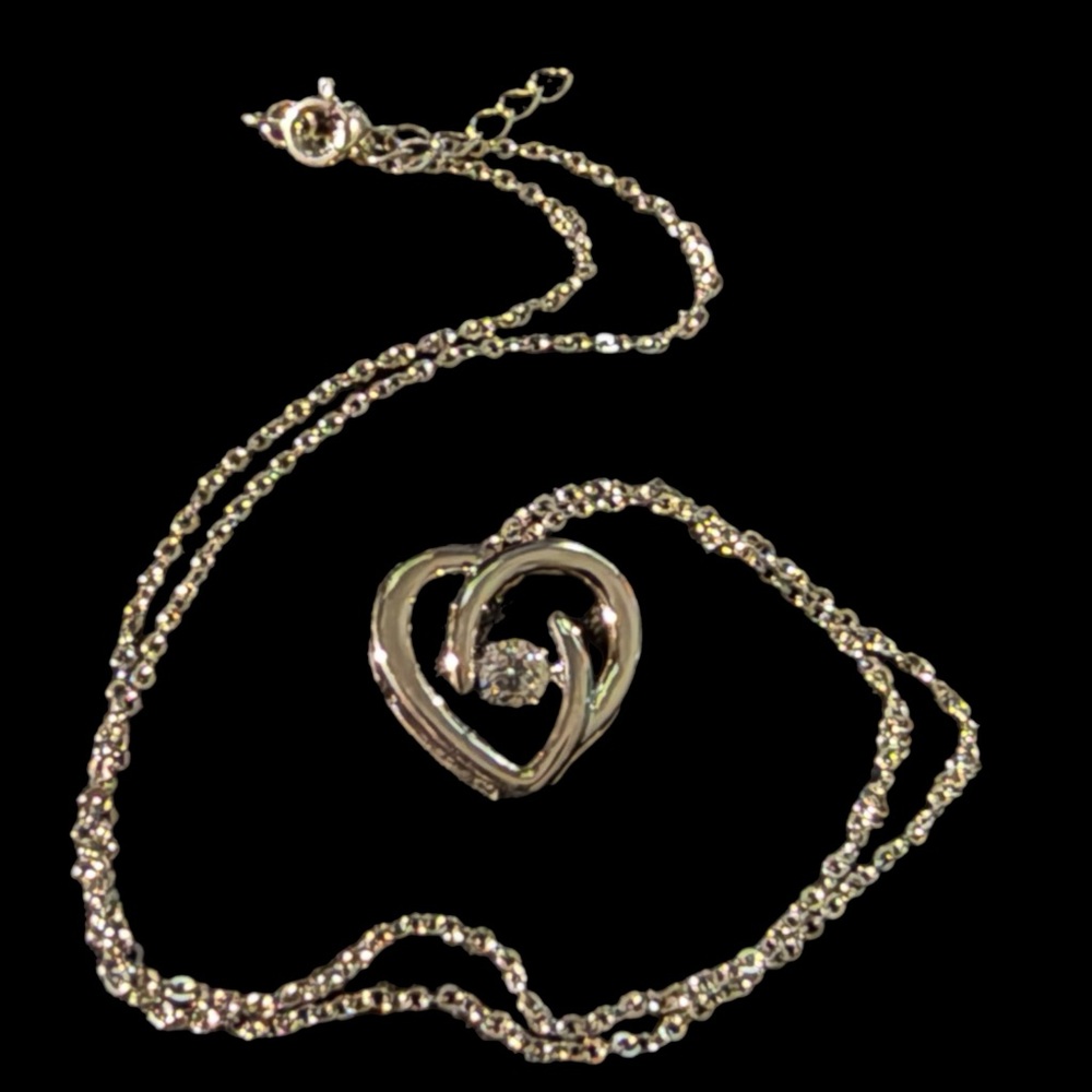 New Sterling‎ Moissanite Moving Heart Pendant Necklace